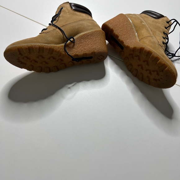 Timberland bootees for women size 7 good condition - Picture 2 of 7
